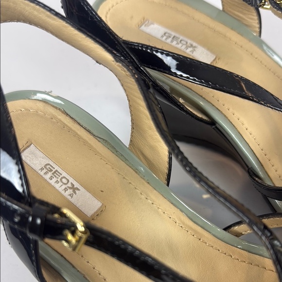 Vintage Geox Respira Roxy Black & Cream Wedge Shoes with Strappy Design 3” Heels - Picture 4 of 11